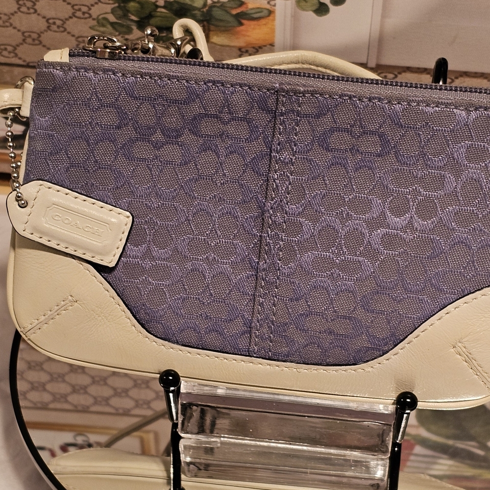 Vintage Coach Signature Jacqard Slate Blue Canvas and Leather Wrislet - Picture 4 of 7